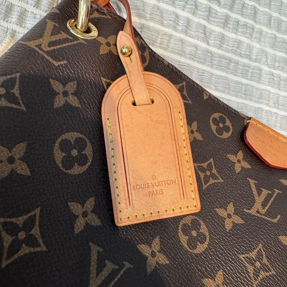 Louis Vuitton Graceful PM